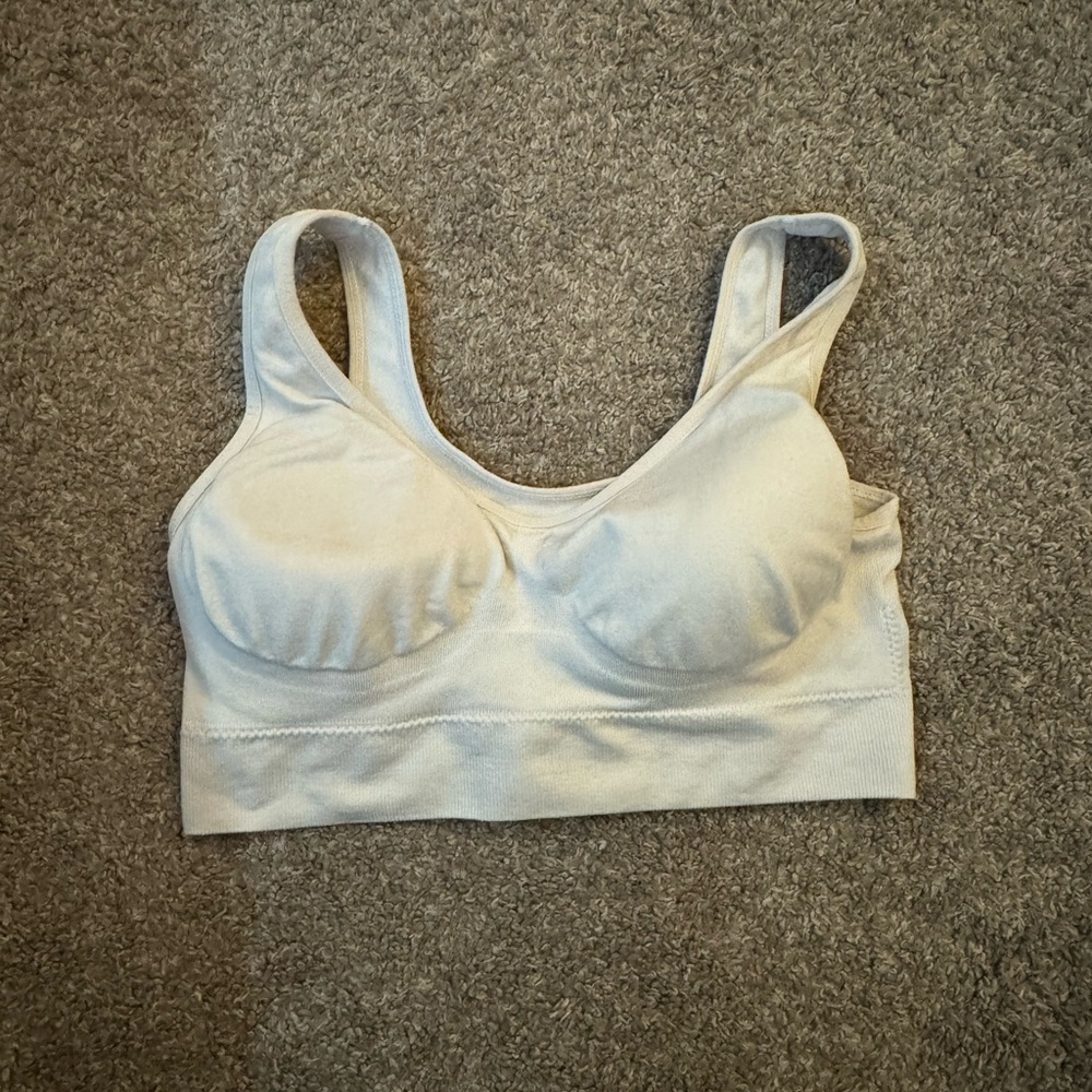 sports bra